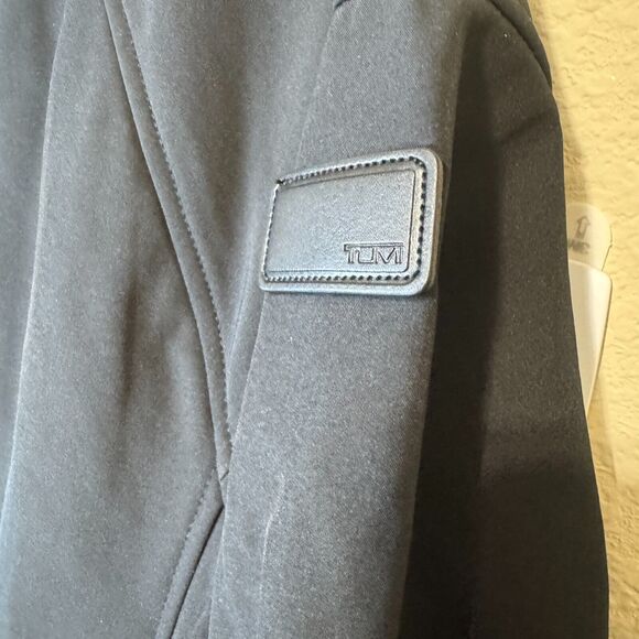 Tumi Metro Softshell black jacket mens sz M fleece lined zippered pockets travel - Picture 3 of 11